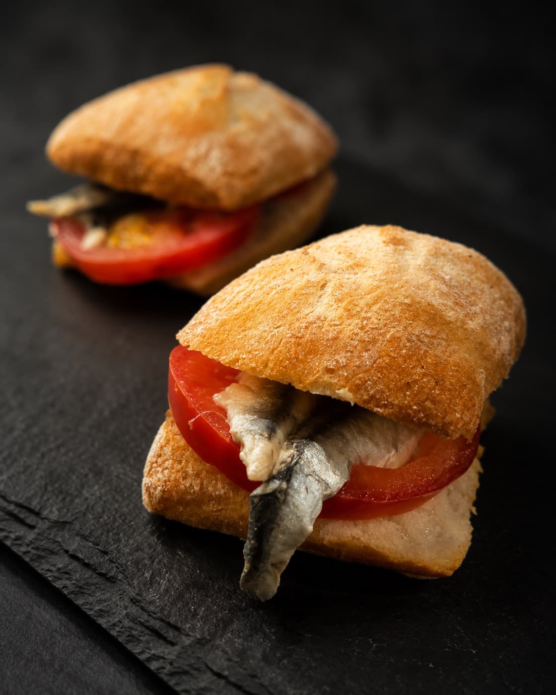 Boquerones con tomate