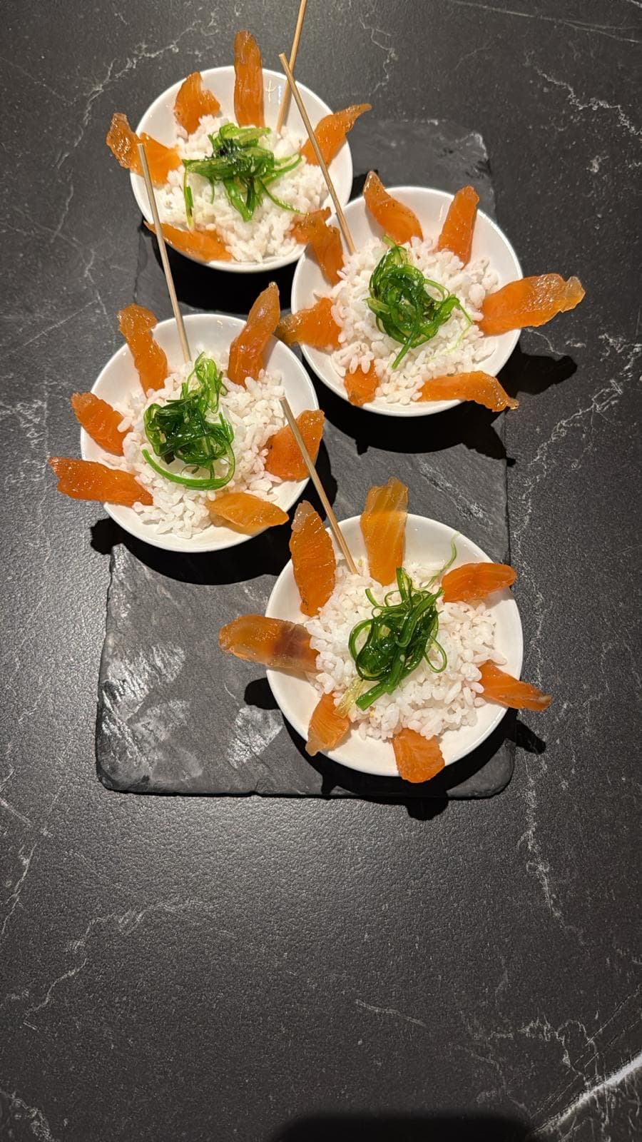 Poke de salmón